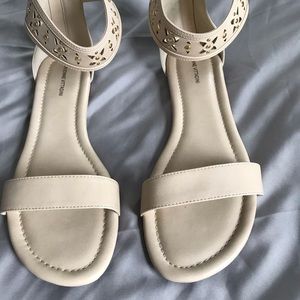 Adrienne Vittadini beige sandals size 11.